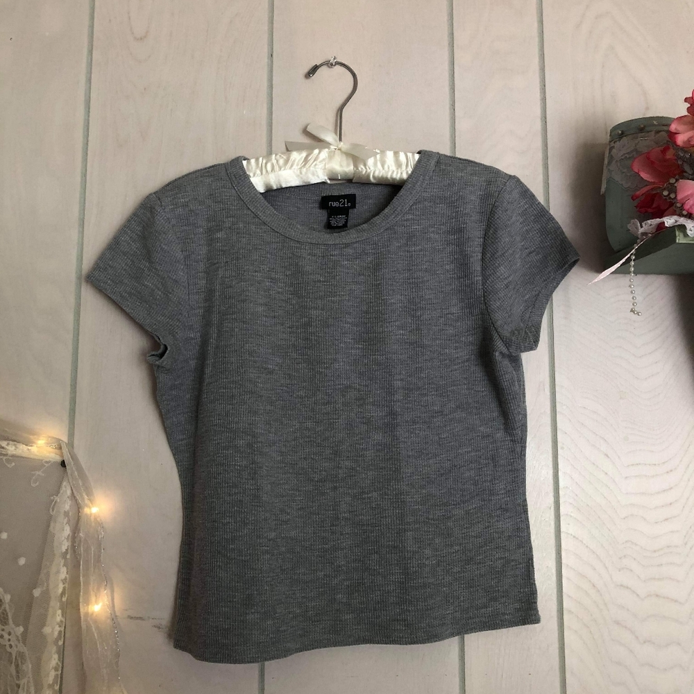 RUE 21 Crop top